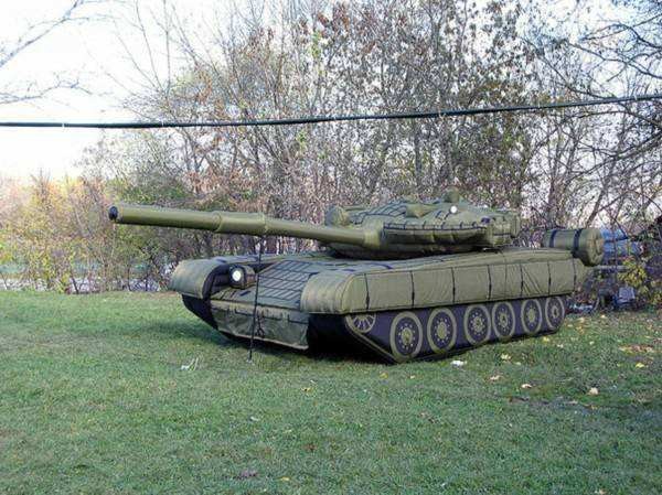 黑山陆地军事假目标坦克